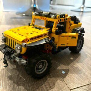 LEGO Jeep Wrangler 42122
